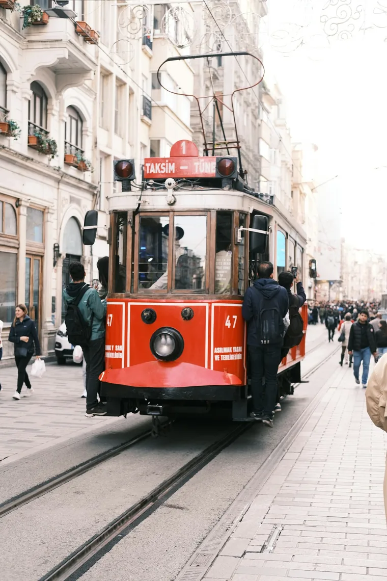 To trikker møtes i Beyoğlu