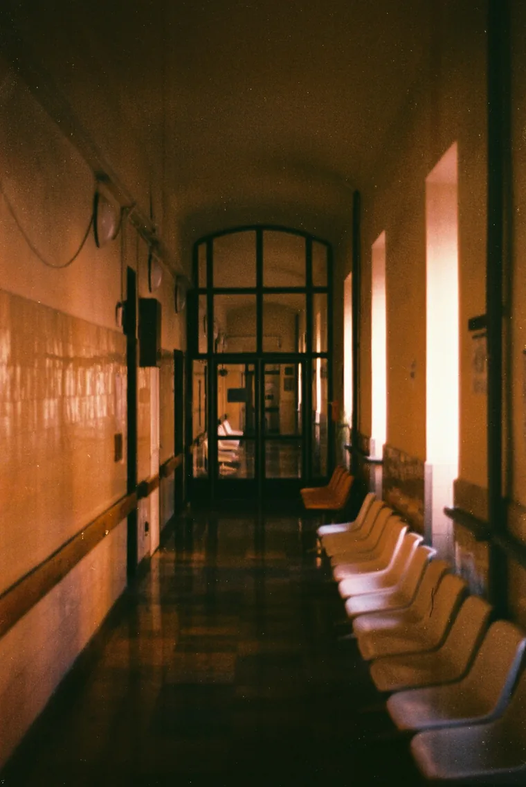 Venteområde langs korridoren